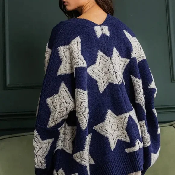 Oversized Star pattern sweater - Picture 5 of 8